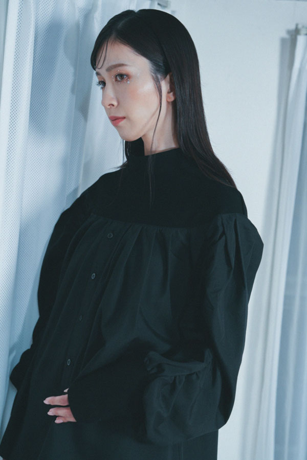 【Nora Lily】「elle」Kitting Blocking Hi-Neck Blouse-BLACK x BLACK-224580112-19F