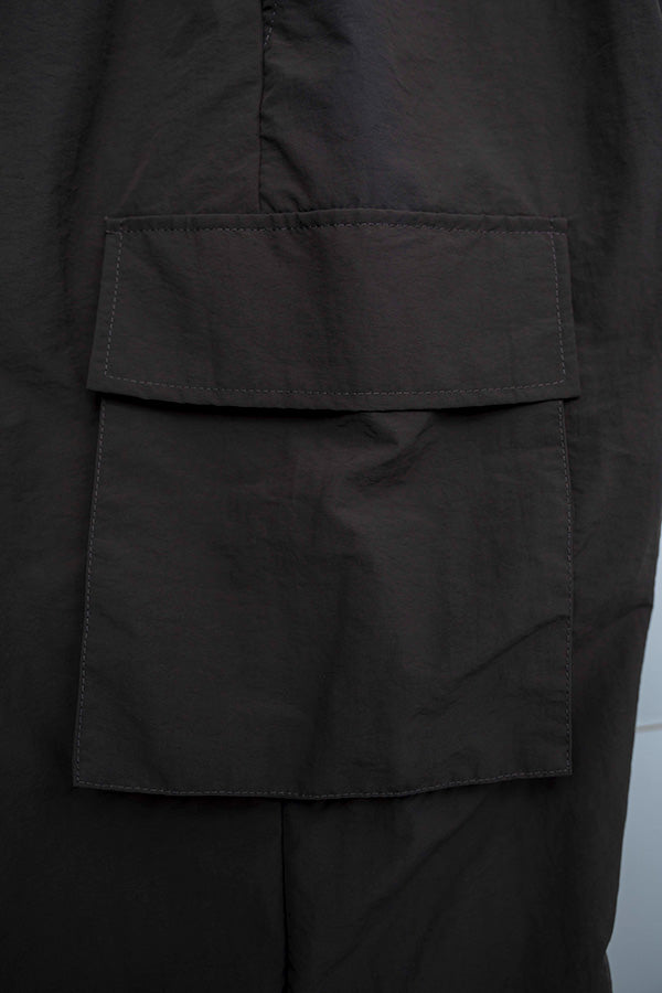 【INTERPLAY x たいが】 Nylon Cargo Drawstring Pants(UNISEX)-CHARCOAL- 623560011-13