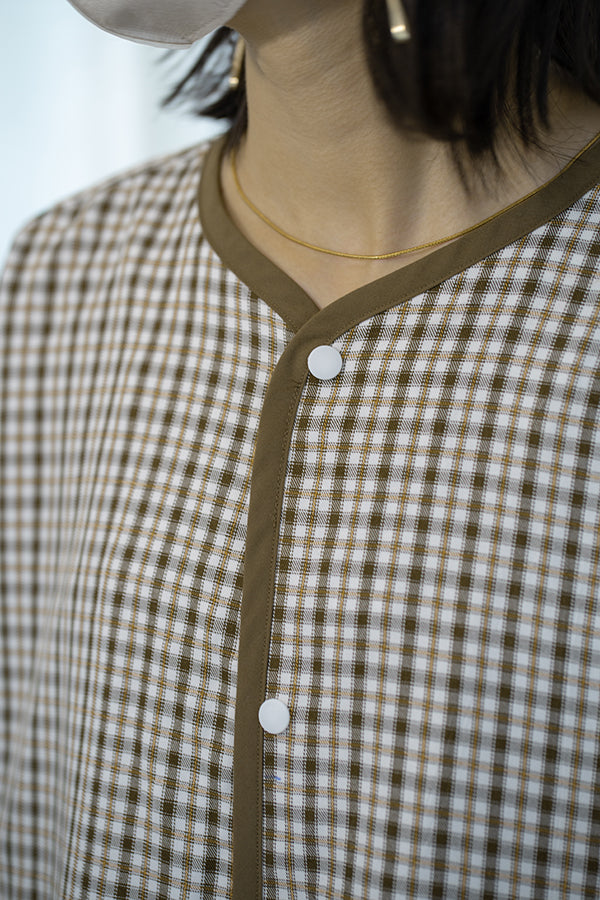 【INTERPLAY x AYUMI】 Snap button No Collar Shirt  -KHA x WHT Check- (UNISEX) 622580015-27